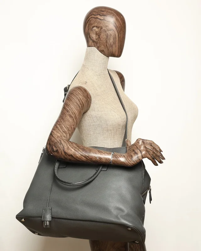 Fendi Selleria Pebbled Weekend Bag in Leather from A Retro Tale, photo 9 of 9
