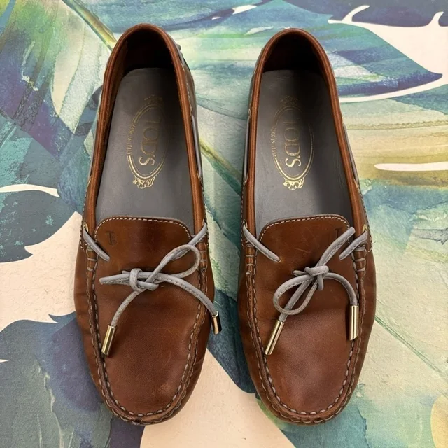 Tod's Gommino Bow Driving Shoes Brown Eu 36 Us Size 6 Slip On Leather Loafer in brown|red Leather from Poshmark