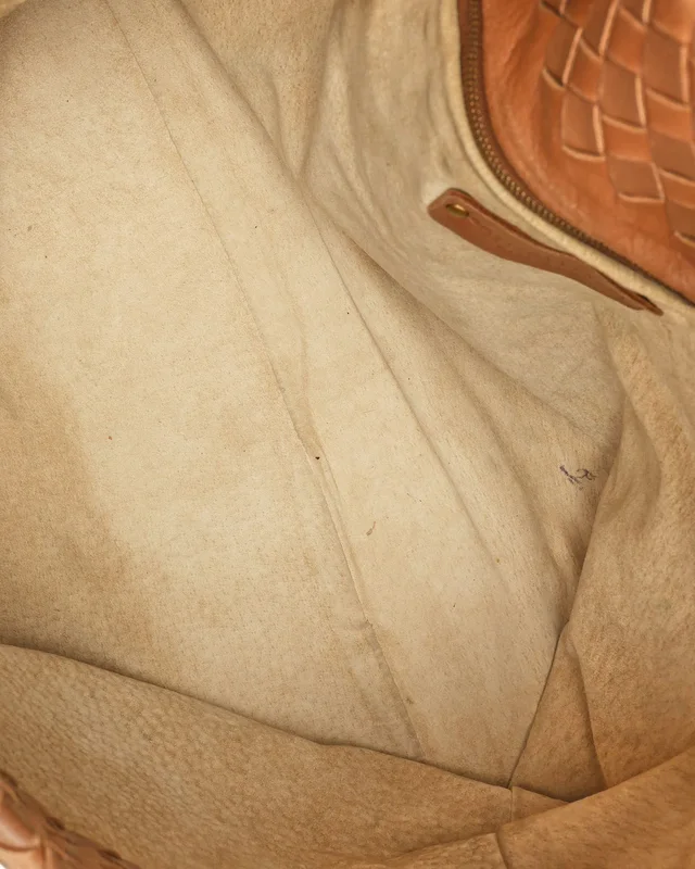 Bottega Veneta Intrecciato Tote Bag in Woven leather from A Retro Tale, photo 8 of 9