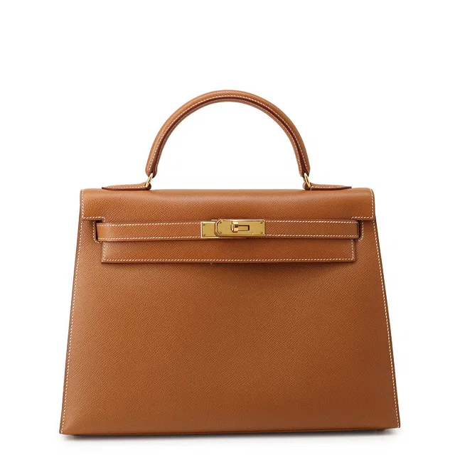 Hermès Kelly Sellier Gold Courchevel Size 32 in Gold from GALLERY RARE