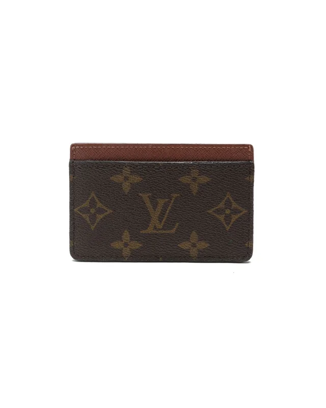 Louis Vuitton Monogram Card Holder in Coated canvas from A Retro Tale, photo 2 of 5