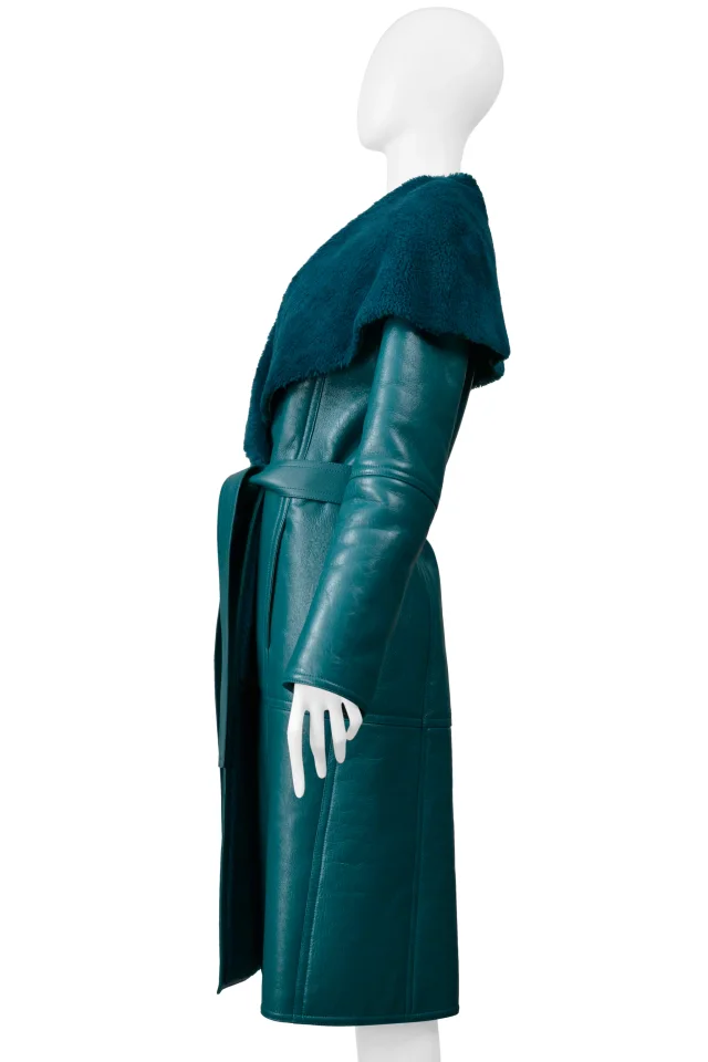 Balenciaga Green Leather Shearling Coat With Belt 2019 in Green Leather from Resurrection Vintage, photo 8 of 8