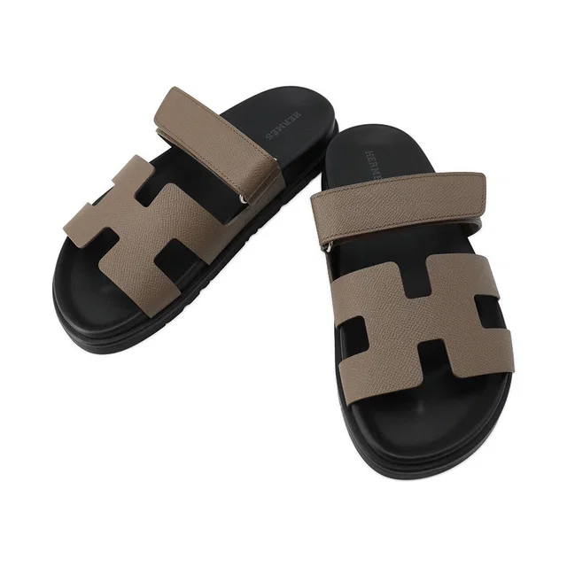 Hermès Shipley Sandals Etoupe/Black Epsom Rubber Size 38 in Black Epsom leather from GALLERY RARE
