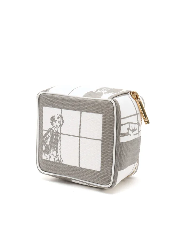 Chanel Vanity Pouch in Canvas from A Retro Tale, photo 4 of 9