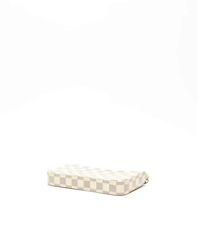 Louis Vuitton Damier Azur Pochette Félicie Bag in Canvas from A Retro Tale, photo 5 of 9