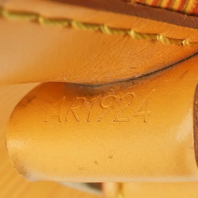 Louis Vuitton Epi Petit Noé Bag in Leather from A Retro Tale, photo 12 of 13