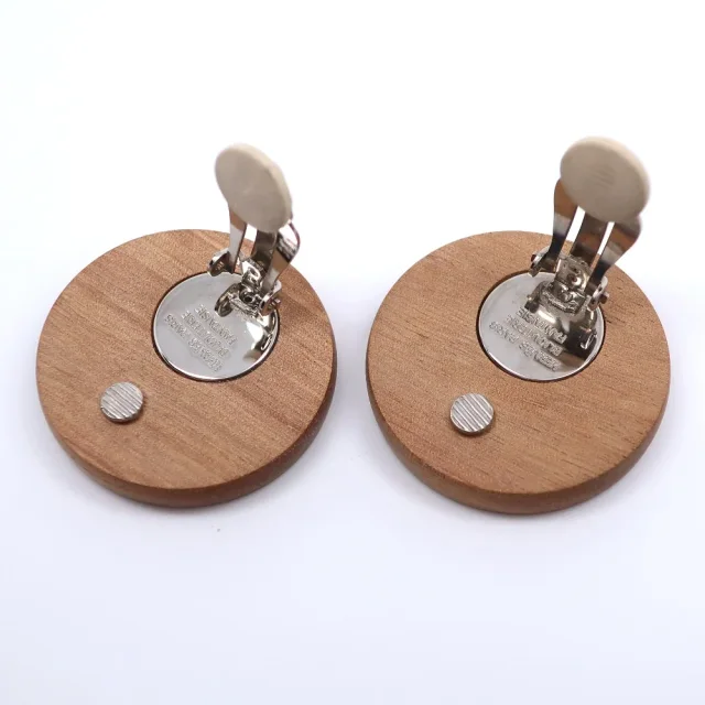 Hermès Sellier Wood Metal Earrings in Brown Wood from LuxUness, photo 4 of 6