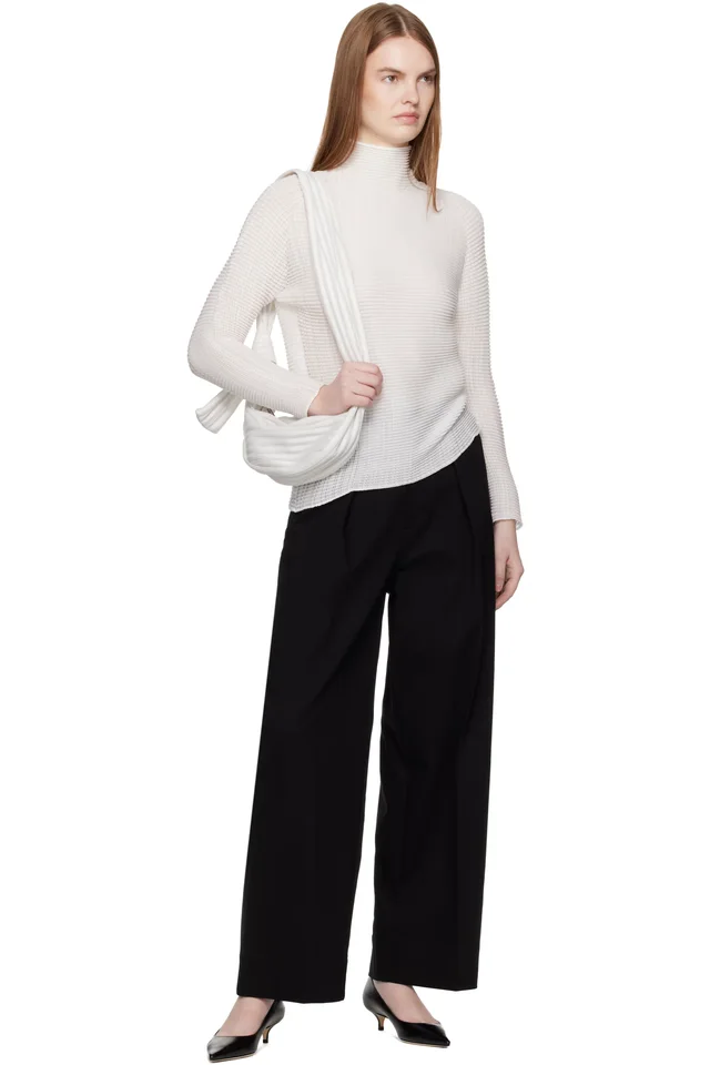 ISSEY MIYAKE Off-White Linear Knit 58 Bag, photo 4 of 4 from SSENSE