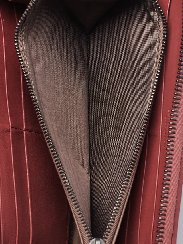 Bottega Veneta Appia Intrecciato Woven Nappa Leather Zip Wallet in Nappa leather from Yoogis, photo 3 of 8