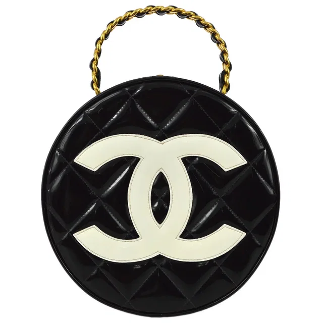 Chanel 1994-1996 Black Patent Leather Round Vanity Handbag in Black Patent leather from AMORE Vintage Tokyo