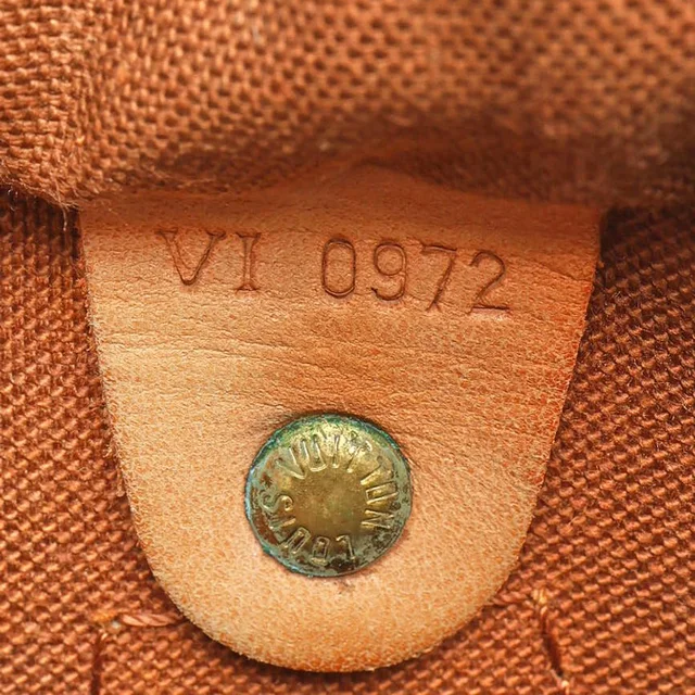 Louis Vuitton Monogram Speedy 25 Bag in Coated canvas from A Retro Tale, photo 10 of 10