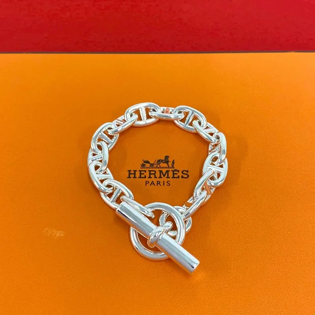 Hermès Chaine D'Ancre MM Bracelet 925 Sterling Silver in Silver from The Reluxe
