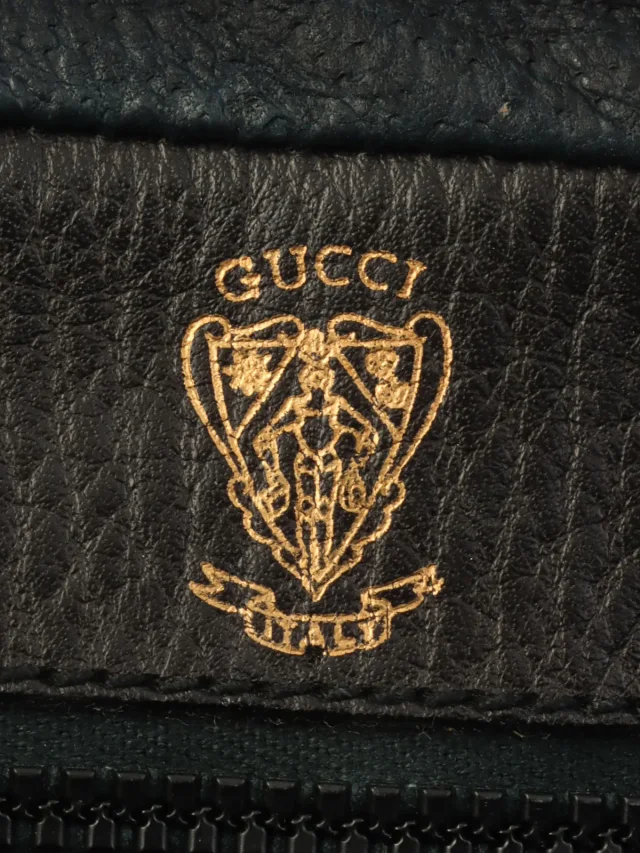 Gucci Square Mini Logo Plate Shoulder Bag Black in Black Leather from VINTAGE QOO TOKYO, photo 6 of 13