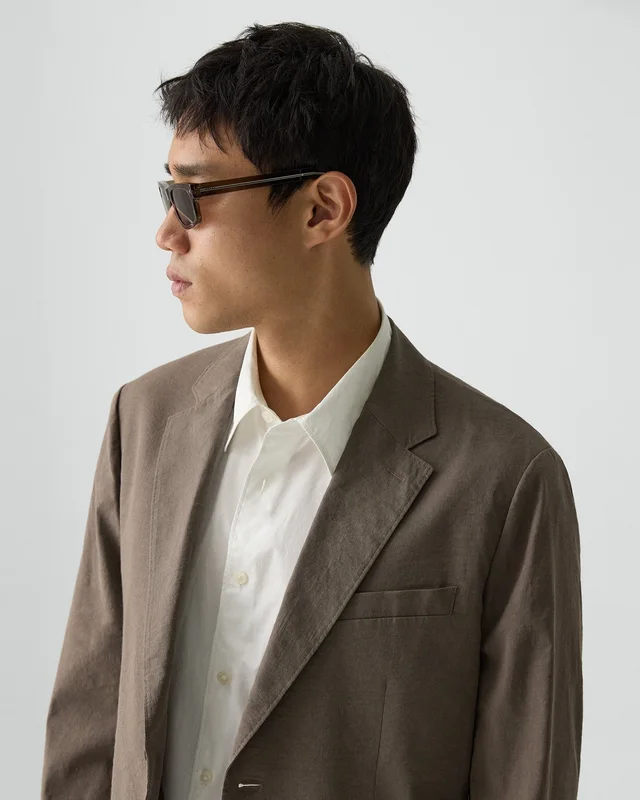Theory Standard Blazer in Good Linen in MOREL 62% Linen, 36% Viscose, 2% Elastane, photo 4 of 12 from Theory