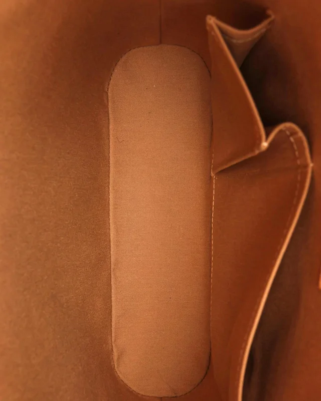 Louis Vuitton Vernis Stillwood Tote Bag in Patent leather from A Retro Tale, photo 7 of 9