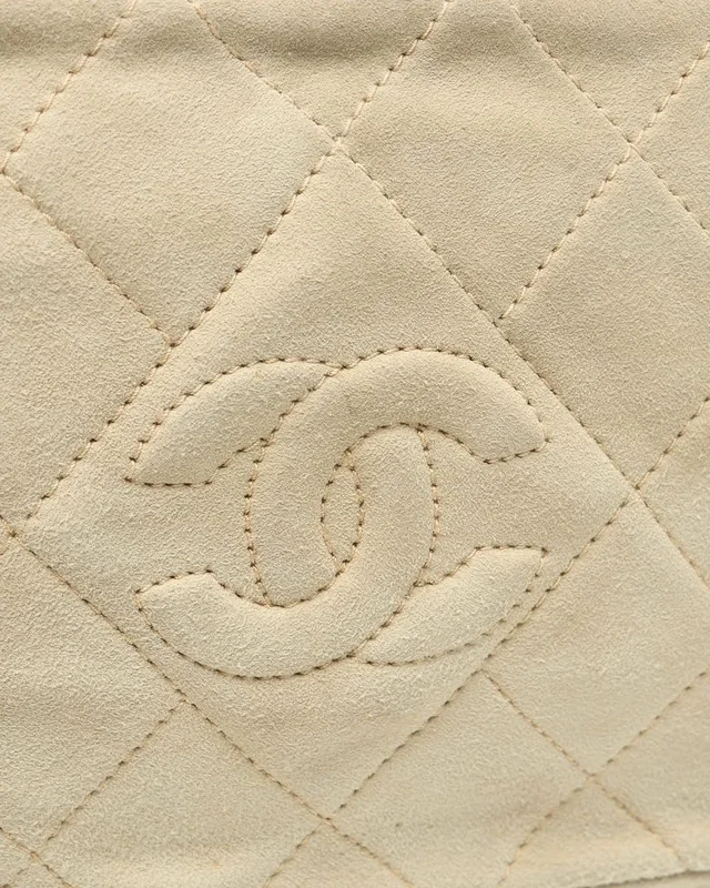 Chanel CC Tassel Camera Bag in Suede from A Retro Tale, photo 6 of 13