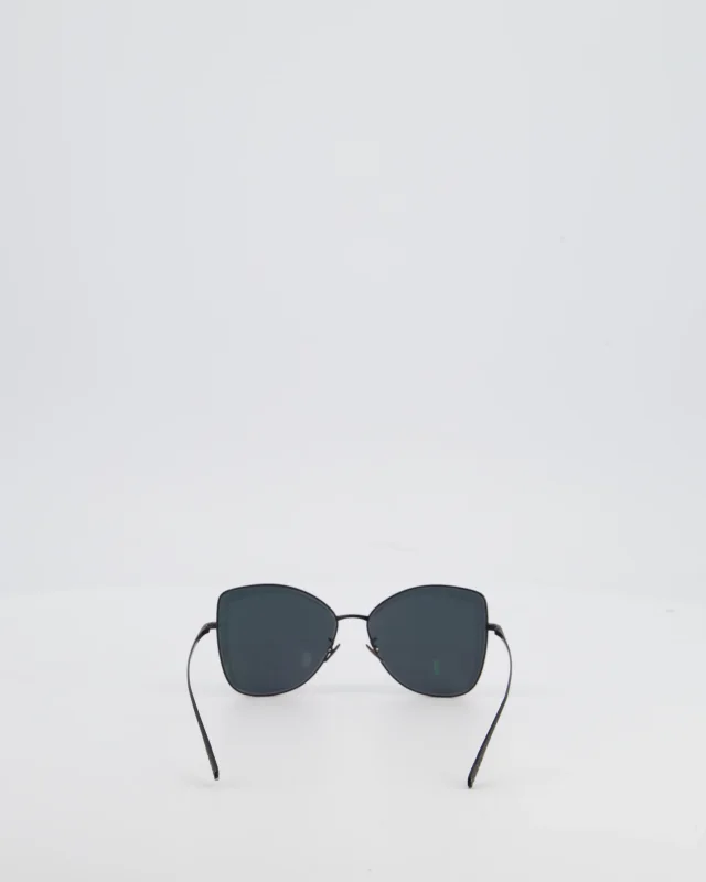 Chanel Black Metal Frame Sunglasses with Logo Detail in Black from Sellier, photo 4 of 4
