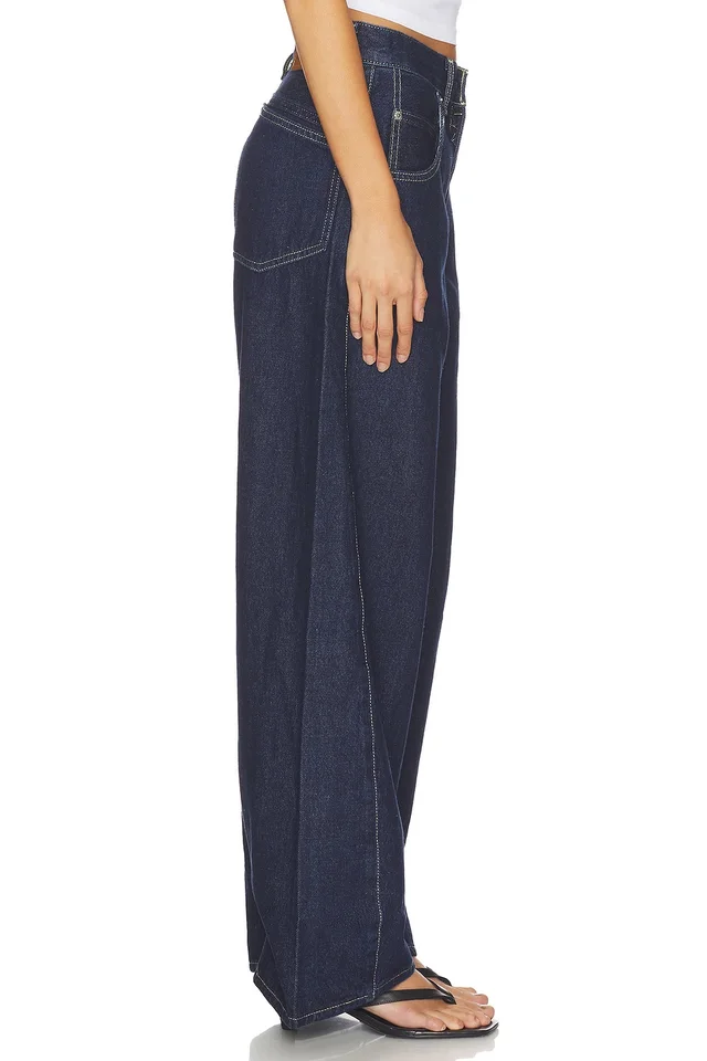 LEVI'S Super Baggy Barrel in Shaded View, photo 3 of 6 from REVOLVE (Canada)