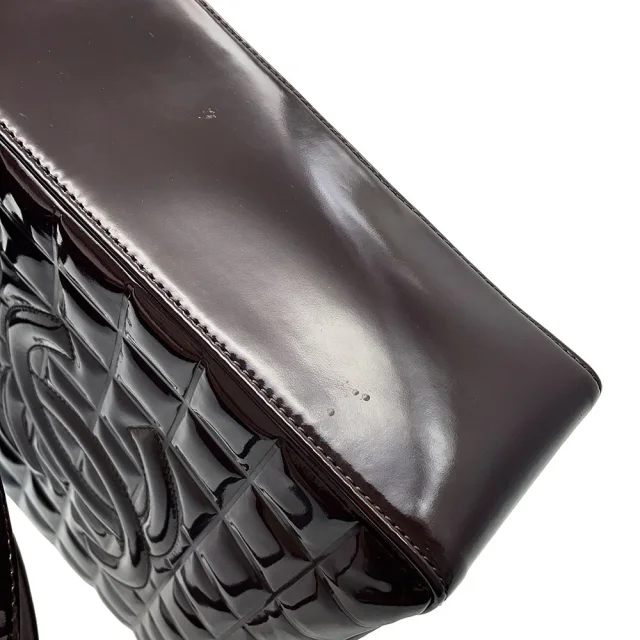 Chanel CC Logo Chocolate Bar tote Brown Patent Leather in Brown Patent leather from GALLERY RARE, photo 8 of 17