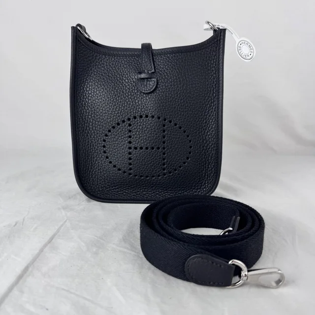 Hermès Evelyne 16 Amazone (Mini) Bag from Reowned