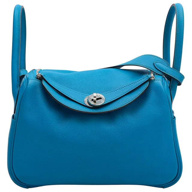 Hermès 2017 Lindy 26 Blue Zanzibar in Blue from VINTAGE QOO TOKYO