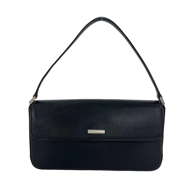 Burberry Leather Shoulder Bag in Leather from LuxUness