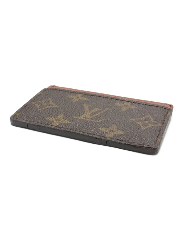 Louis Vuitton Monogram Card Holder in Coated canvas from A Retro Tale, photo 4 of 5