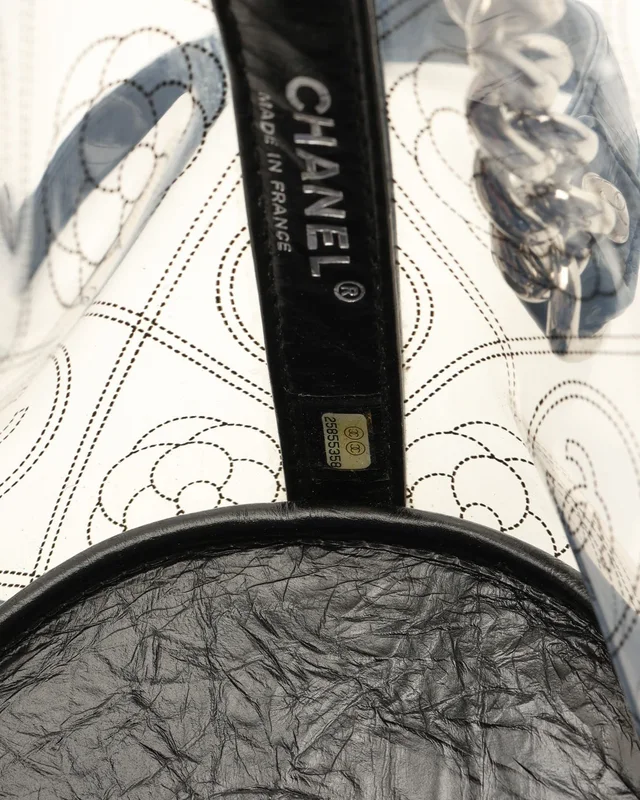 Chanel Naked Camellia Bucket Bag from A Retro Tale, photo 9 of 10