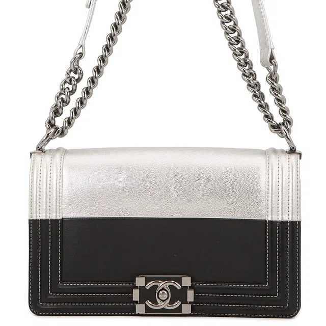 Boy Chanel ChainShoulder Bag Black/SilverA67086 Leather Size 25 in Black Leather from GALLERY RARE