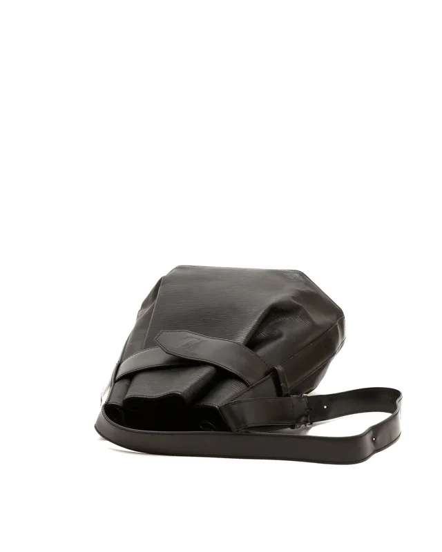 Louis Vuitton Epi Sac D'épaule PM Bag in Leather from A Retro Tale, photo 4 of 8