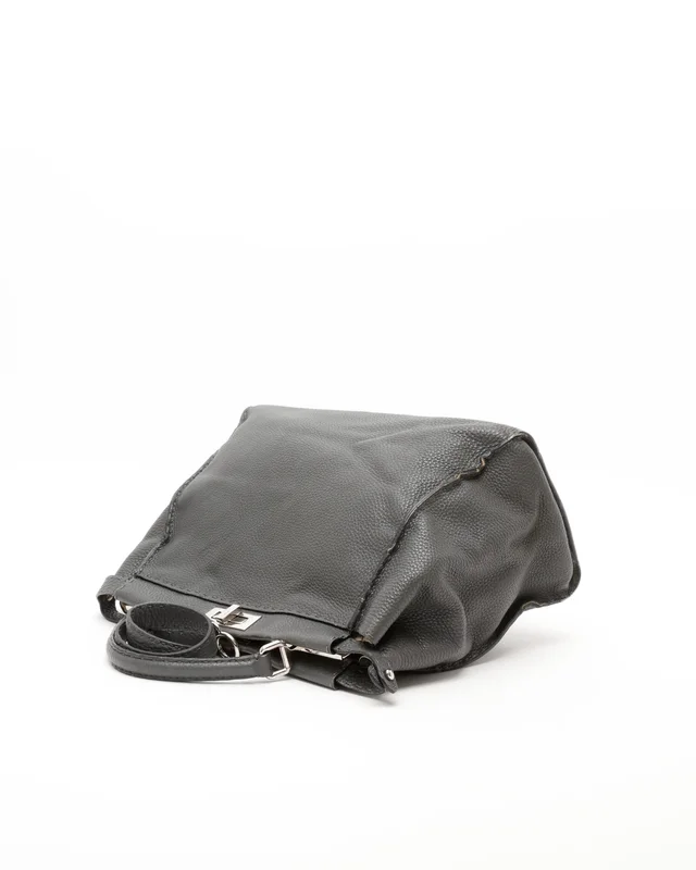 Fendi Large Peekaboo Bag in Leather from A Retro Tale, photo 5 of 13