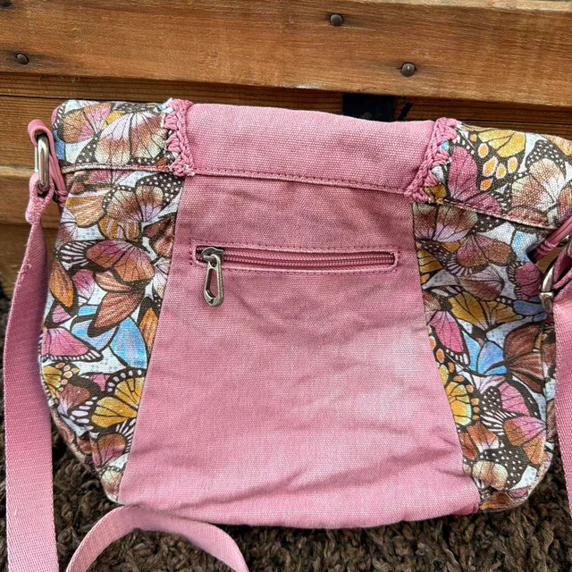 Mulberry Men's Crossbody bags - Pink in pink from Depop, photo 2 of 7