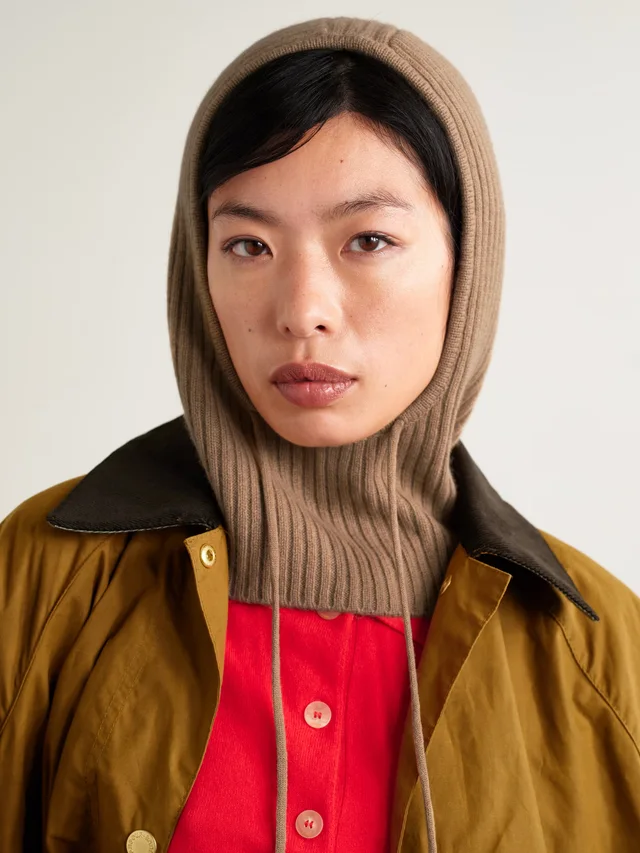YVES SALOMON Ribbed cashmere snood in Beige, photo 2 of 2 from NET-A-PORTER (Canada)
