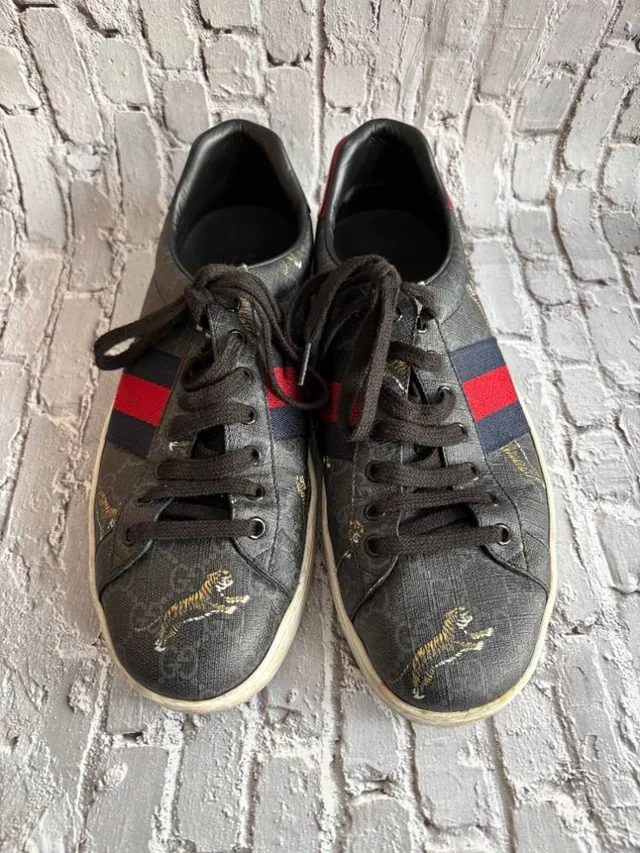 Gucci 99 Supreme Tigers Trainers in Multi-coloured Woven leather from Oxfam Online Shop, photo 2 of 8