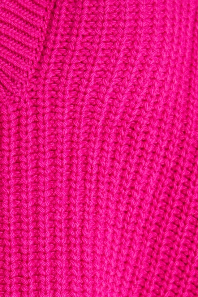 Valentino Garavani Ribbed Virgin Wool V-Neck Sweater in Fuchsia, photo 4 of 4 from THE OUTNET
