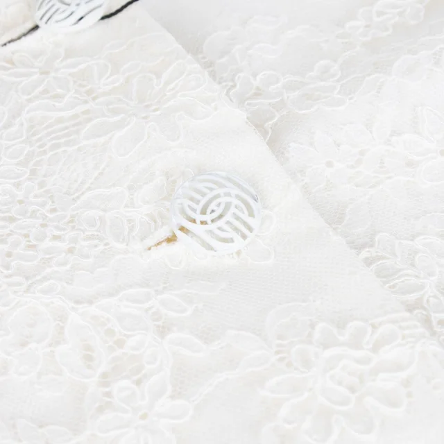 Chanel 21C White Lace Jacket - Size FR38 in White Silk from Labellov, photo 2 of 2