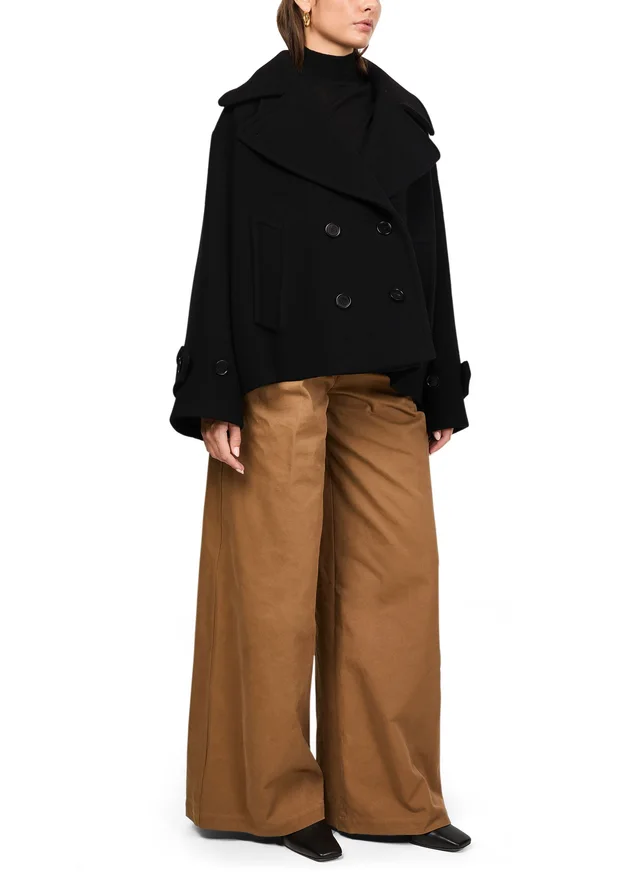 CHLOE Double breasted coat in Black Outer: 80% wool, 20% polyamide, main lining: 62% viscose, 38% cotton, button: 100% horn Asian water buffalo leather, photo 2 of 6 from 24S (Canada)