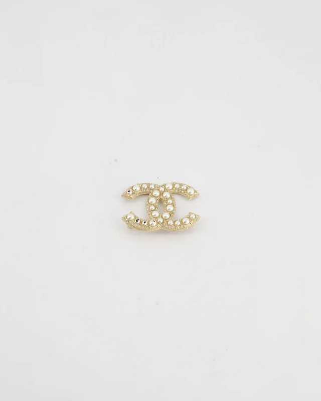 Chanel Champagne Gold CC Brooch with Embellished Pearls Detail in Gold from Sellier, photo 4 of 10