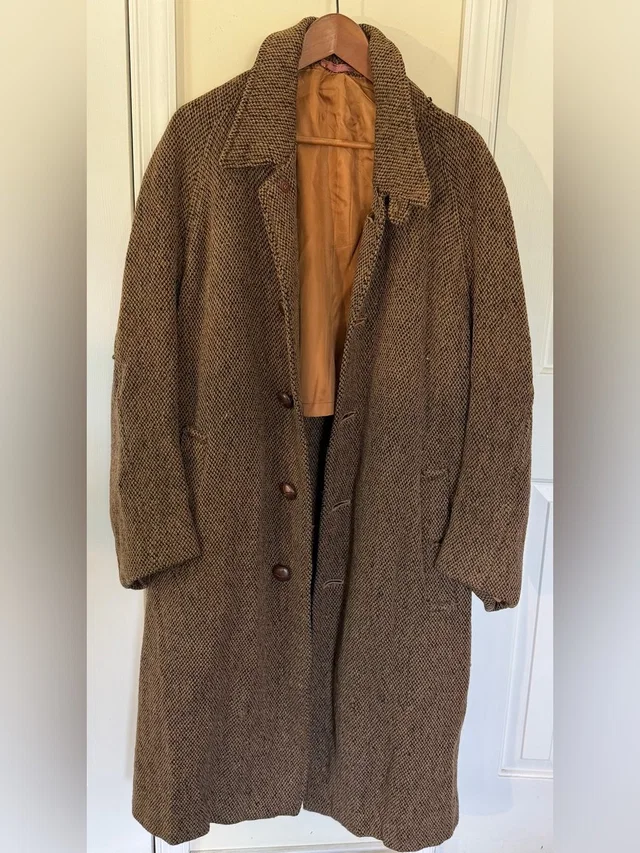 Burberry Vintage 1960’s Men's Burberrys Brown Tweed Overcoat - Classic Wool-Blend Coat in brown|red Tweed from Poshmark, photo 1 of 1