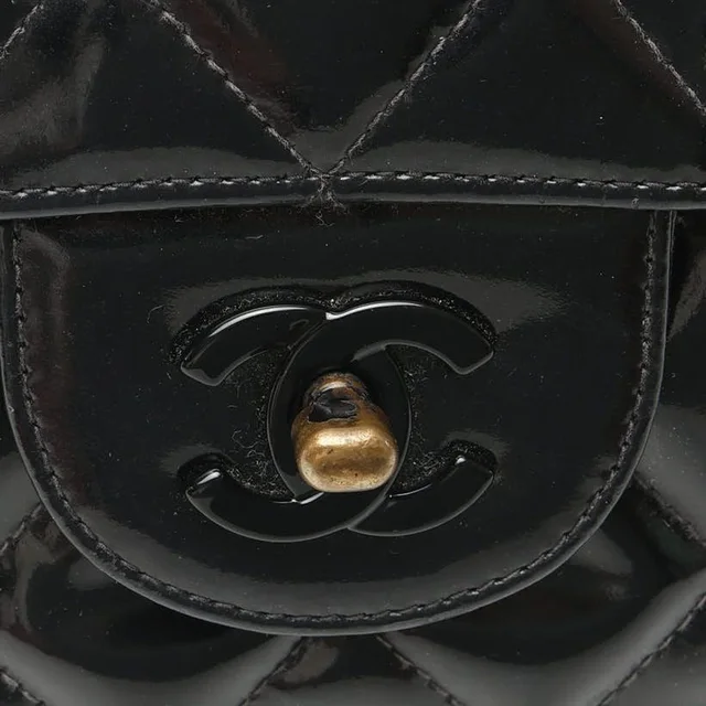 Chanel Jumbo Patent Single Flap Bag in Patent leather from A Retro Tale, photo 10 of 14