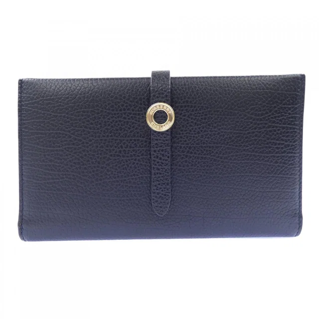 Burberry Leather Long Wallet in Leather from LuxUness