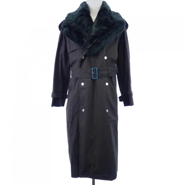 Burberry Trench Coat from LuxUness