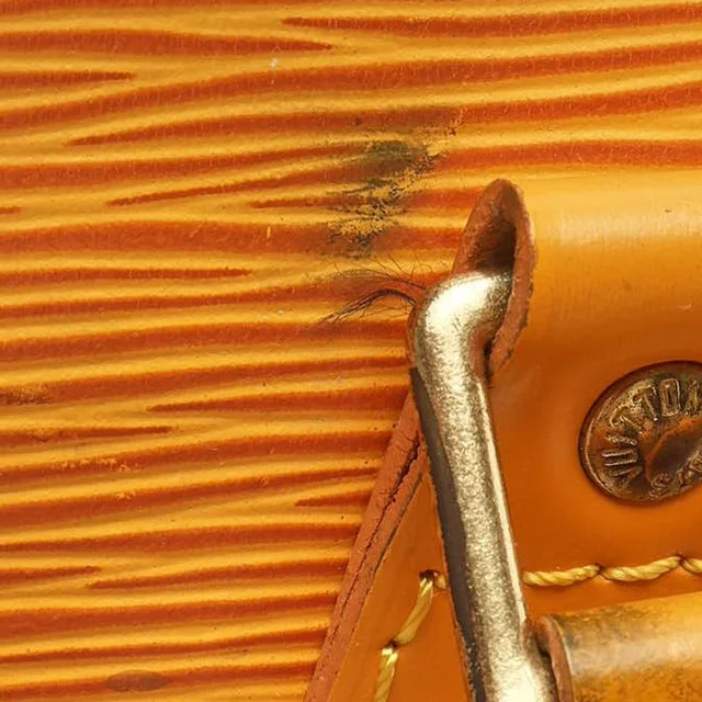 Louis Vuitton Epi Alma PM Bag in Leather from A Retro Tale, photo 7 of 10