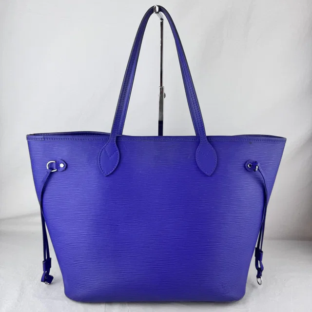 Louis Vuitton Epi Neverfull Purple MM Bag in Purple Epi leather, Metal from Reowned