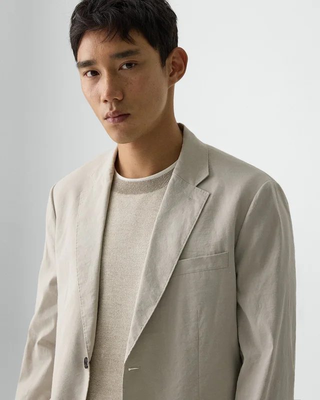 Theory Standard Blazer in Good Linen in SILVER CLOUD 62% Linen, 36% Viscose, 2% Elastane, photo 4 of 14 from Theory