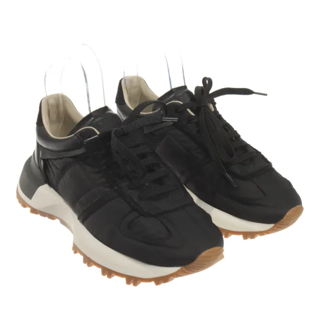 Maison Margiela Sneaker EUR 37 Schwarz in Schwarz from Buddy And Selly