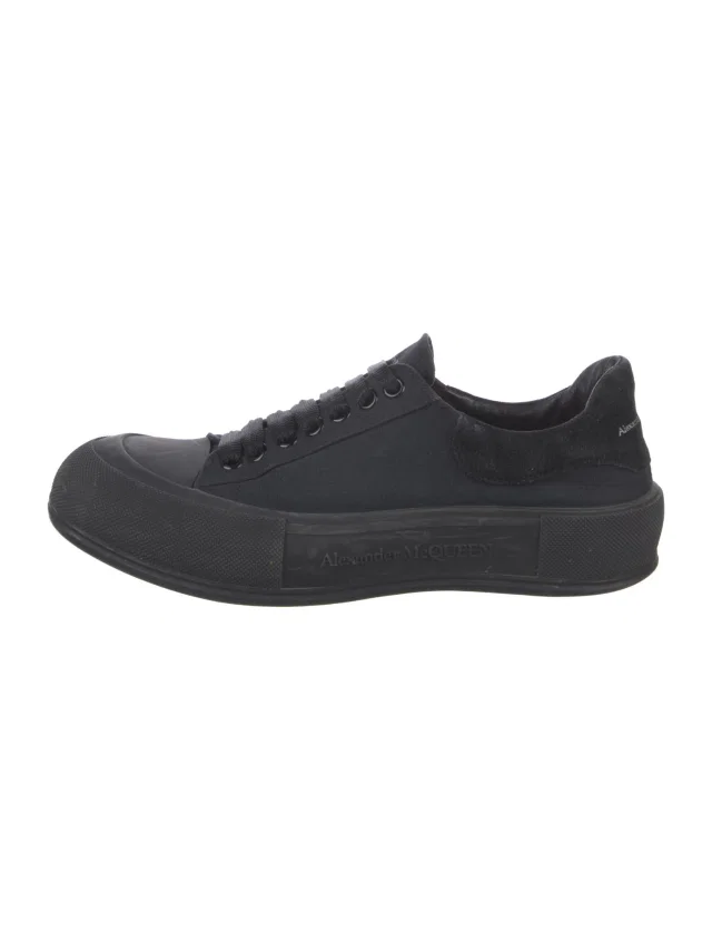 Alexander McQueen Canvas Chunky Sneakers in blue Canvas from The RealReal