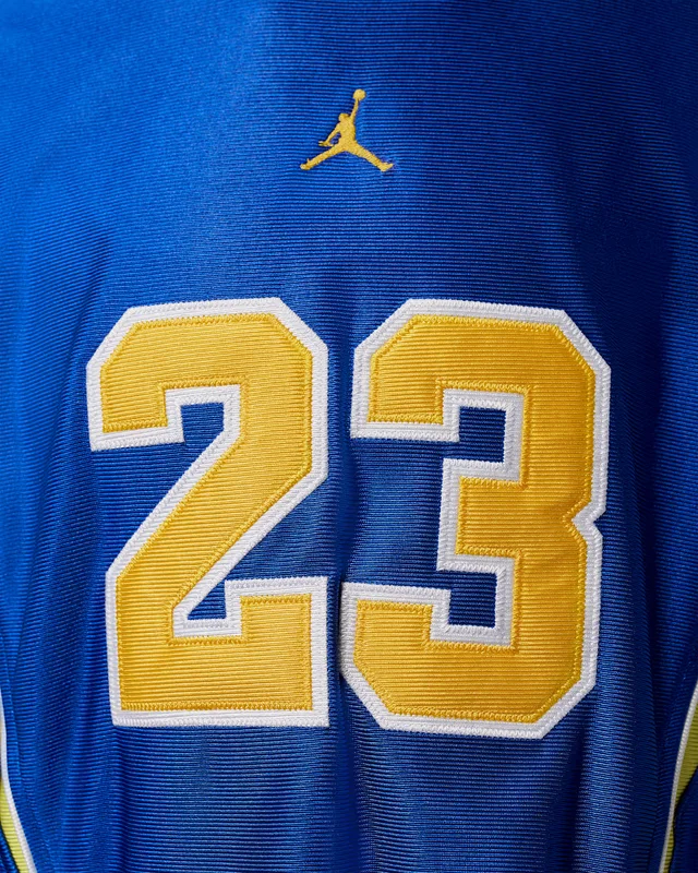Jordan Brooklyn in Old Royal/Yellow Pulse, photo 4 of 7 from Nike