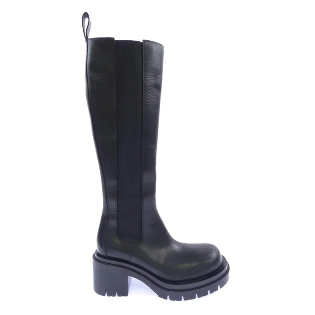 Bottega Veneta Leather Boots in Leather from LuxUness