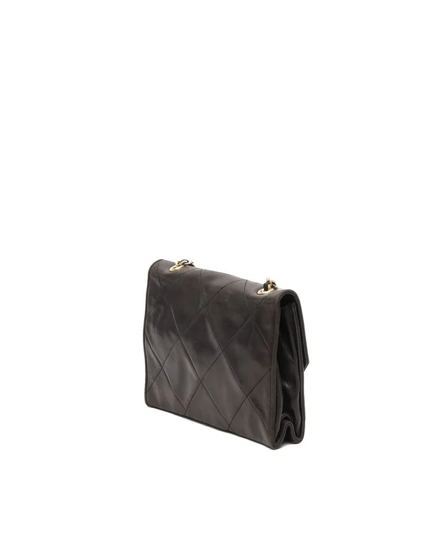 Chanel CC Diamond Single Flap Bag in Leather from A Retro Tale, photo 3 of 7
